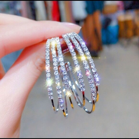 Jewelry - + Beautiful Elegant White Gold Diamond Hoop Earrings